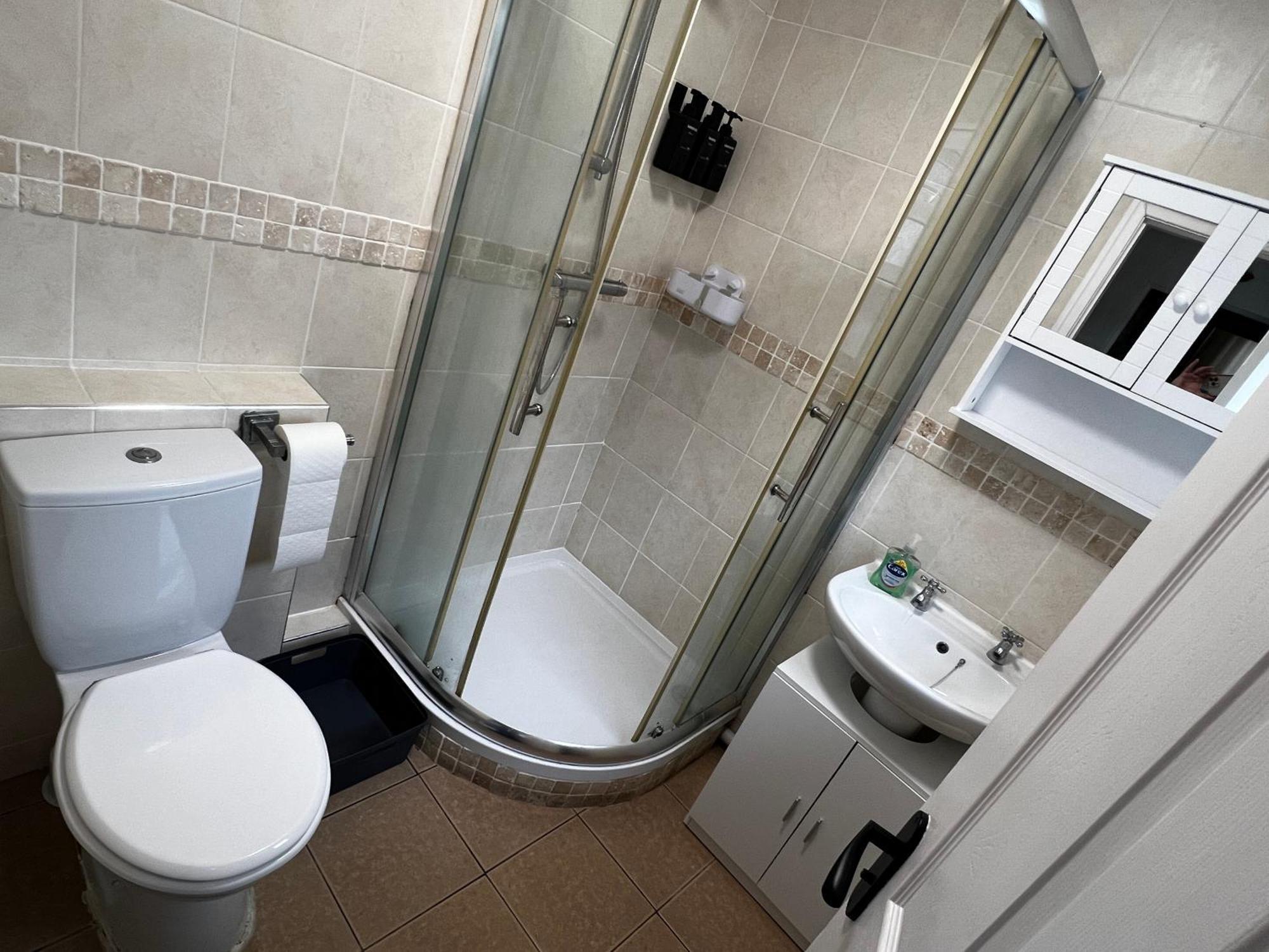Robin'S Hollow: 2Bd Home Near Wrexham Afc Exteriör bild