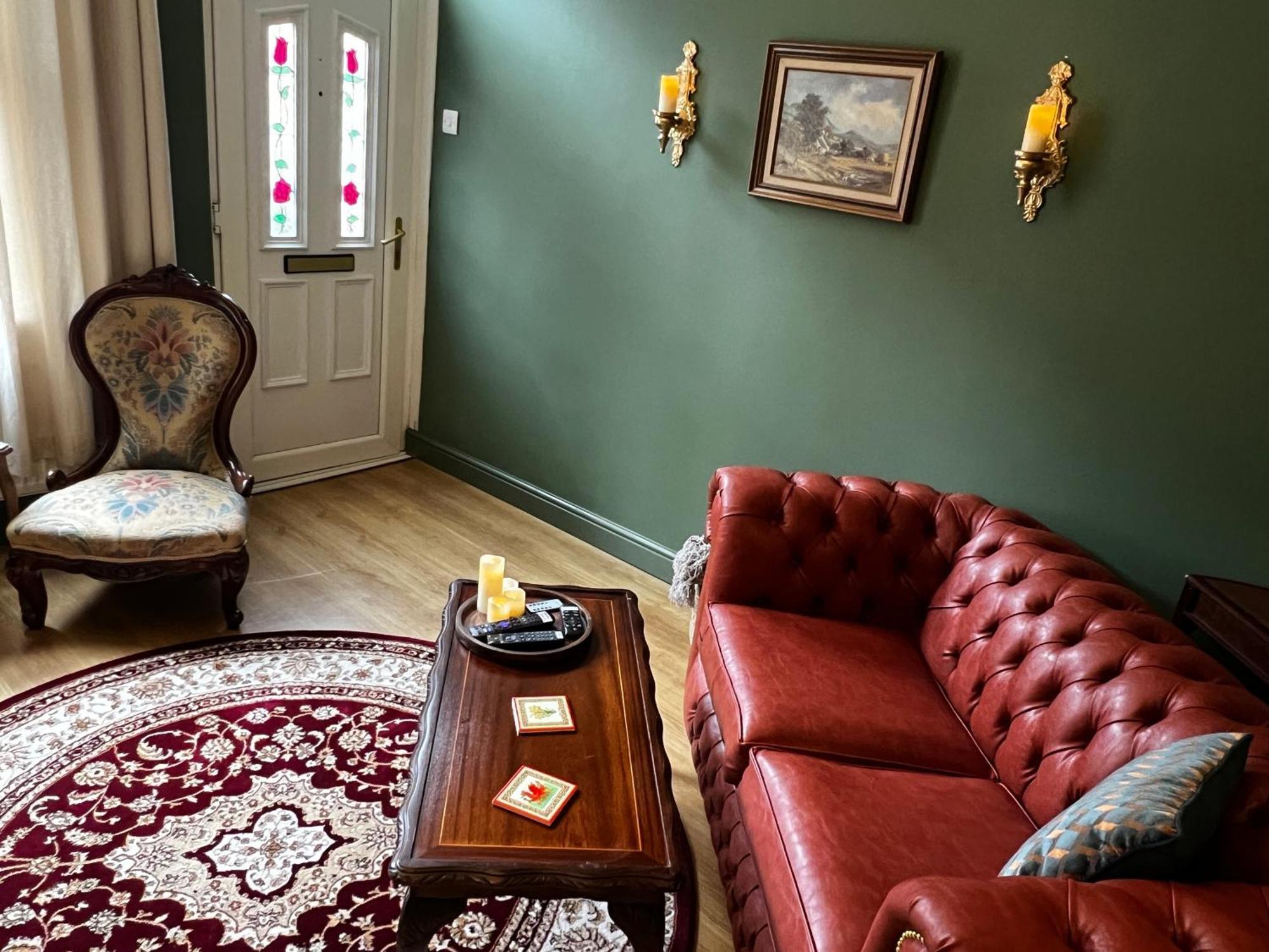 Robin'S Hollow: 2Bd Home Near Wrexham Afc Exteriör bild