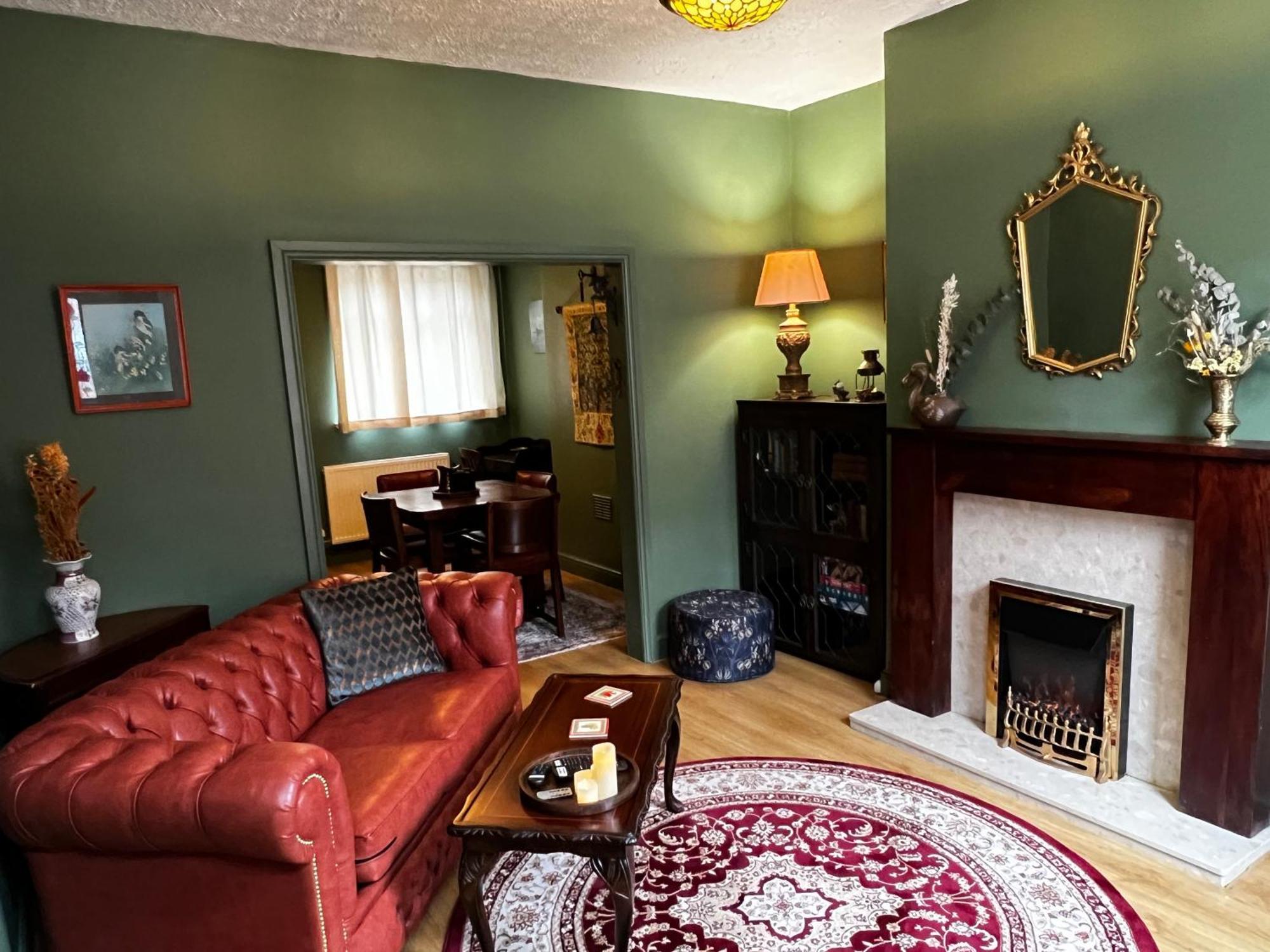 Robin'S Hollow: 2Bd Home Near Wrexham Afc Exteriör bild