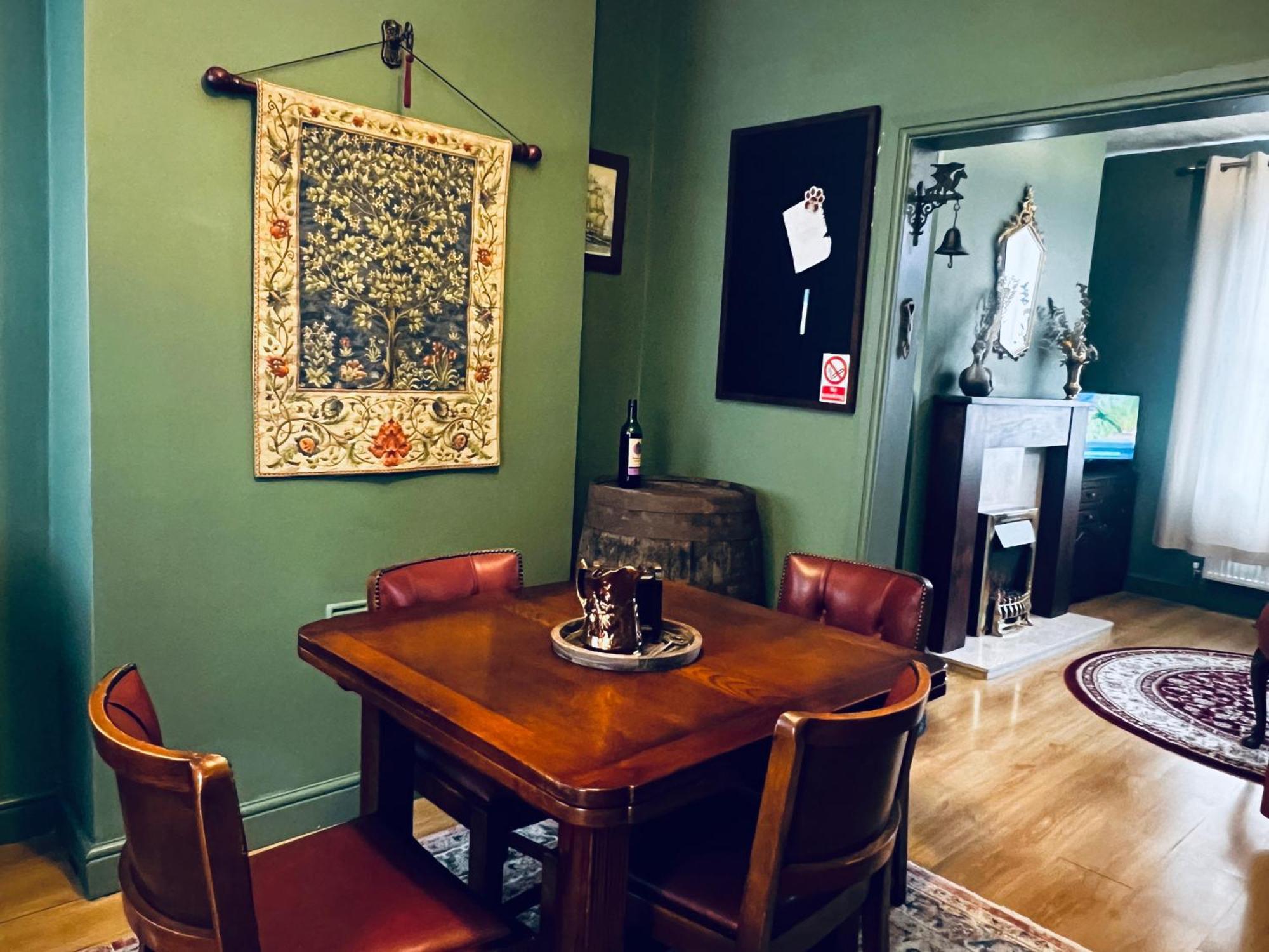 Robin'S Hollow: 2Bd Home Near Wrexham Afc Exteriör bild