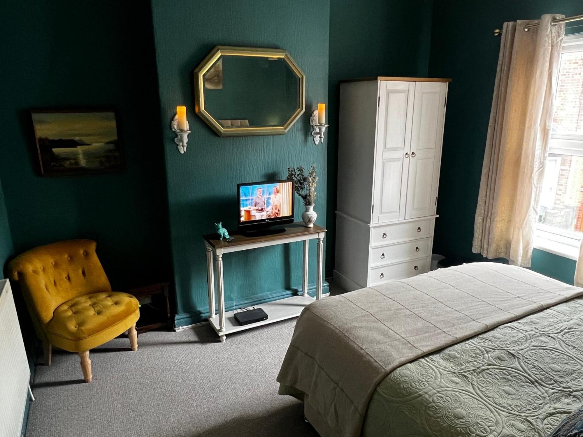 Robin'S Hollow: 2Bd Home Near Wrexham Afc Exteriör bild