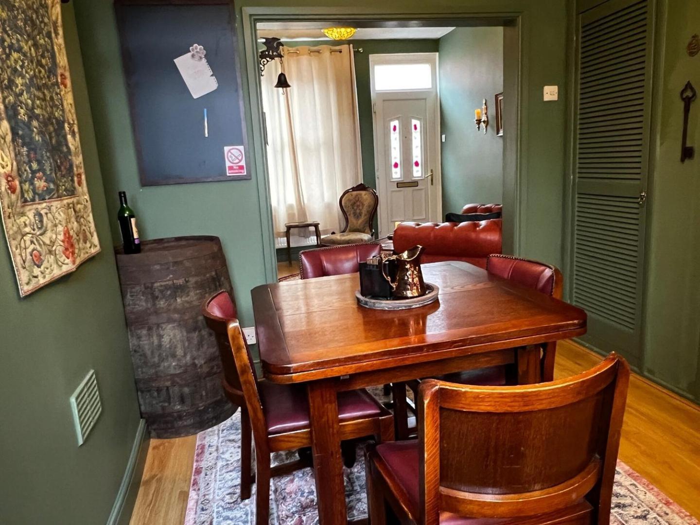 Robin'S Hollow: 2Bd Home Near Wrexham Afc Exteriör bild